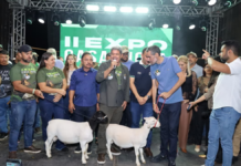 PÁTIO LOTADO MARCA TERCEIRA NOITE DA II EXPO CASA NOVA E DESTACA AVANÇOS NO DESENVOLVIMENTO DO MUNICÍPIO